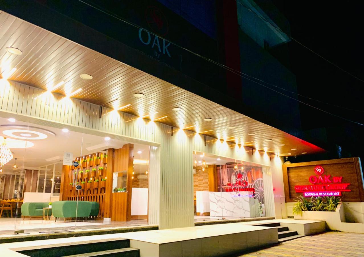 Hotel Oak By Signature Airport Zone Hyderabad シャムシャバード エクステリア 写真